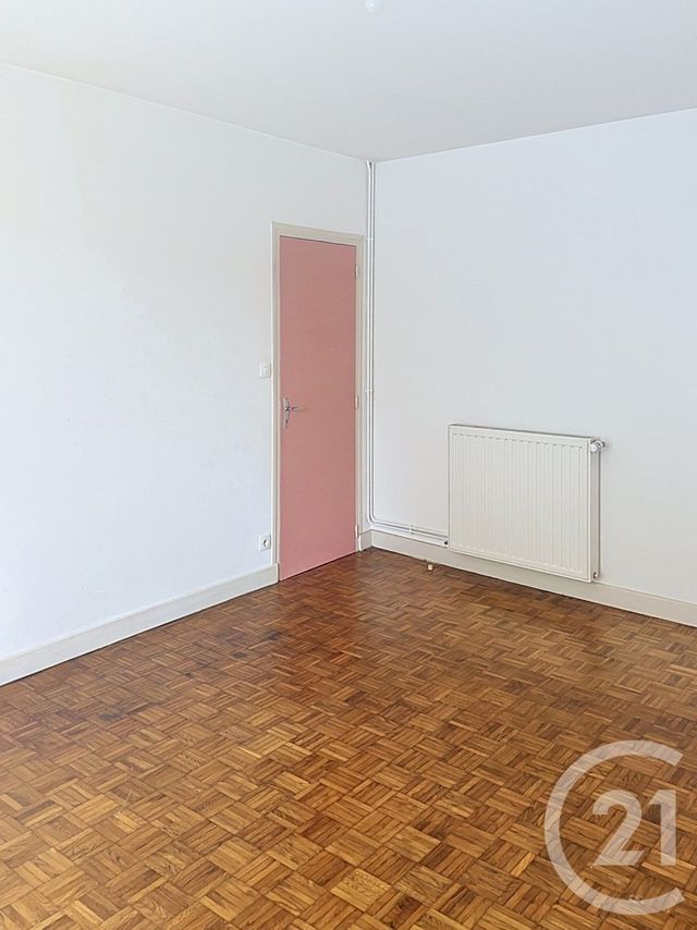 Appartement F4 à louer - 5 pièces - 108.62 m2 - FLEURANCE - 32 - MIDI-PYRENEES - Century 21 J.V. Immobilier