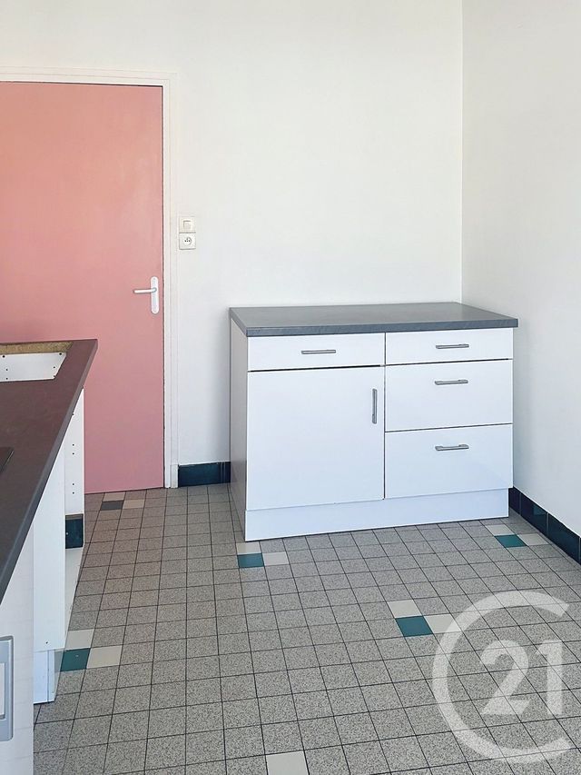 Appartement F4 à louer - 5 pièces - 108.62 m2 - FLEURANCE - 32 - MIDI-PYRENEES - Century 21 J.V. Immobilier