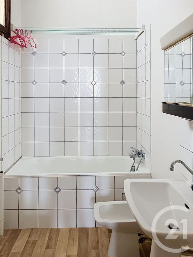 Appartement F1 à louer - 1 pièce - 28.09 m2 - FLEURANCE - 32 - MIDI-PYRENEES - Century 21 J.V. Immobilier