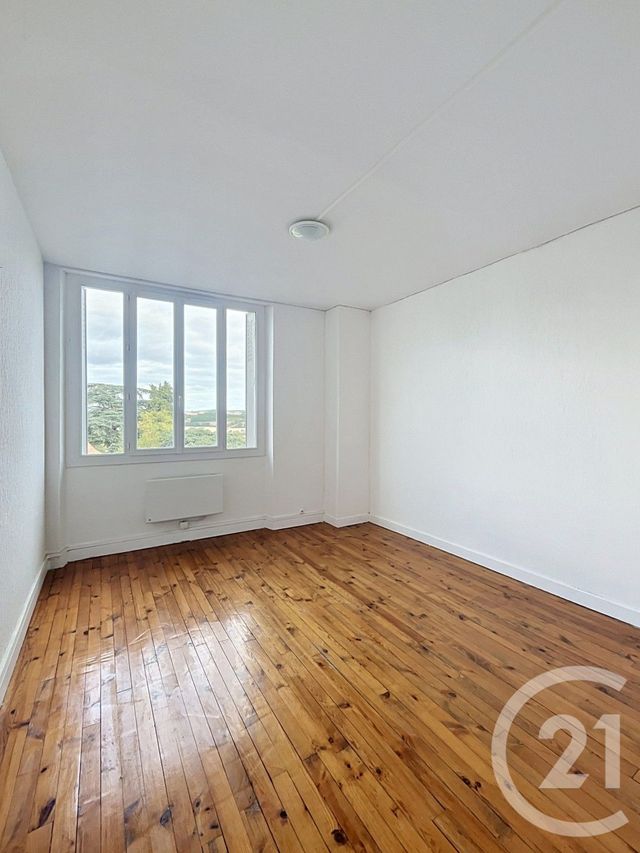 Appartement F5 à louer - 4 pièces - 87.46 m2 - ST CLAR - 32 - MIDI-PYRENEES - Century 21 J.V. Immobilier