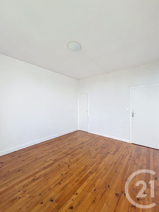 Appartement F5 à louer - 4 pièces - 87.46 m2 - ST CLAR - 32 - MIDI-PYRENEES - Century 21 J.V. Immobilier