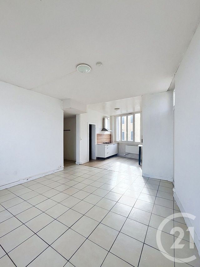 Appartement F5 à louer - 4 pièces - 87.46 m2 - ST CLAR - 32 - MIDI-PYRENEES - Century 21 J.V. Immobilier