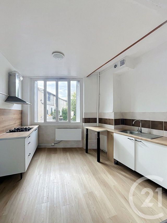Appartement F5 à louer - 4 pièces - 87.46 m2 - ST CLAR - 32 - MIDI-PYRENEES - Century 21 J.V. Immobilier
