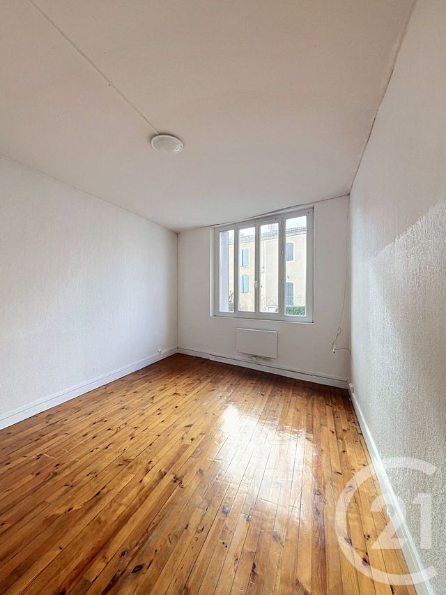 Appartement F5 à louer - 4 pièces - 87.46 m2 - ST CLAR - 32 - MIDI-PYRENEES - Century 21 J.V. Immobilier