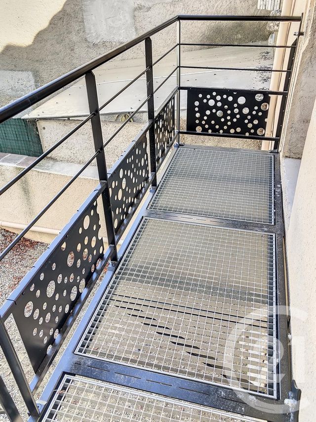 Appartement F2 à louer - 2 pièces - 49.69 m2 - ST CLAR - 32 - MIDI-PYRENEES - Century 21 J.V. Immobilier