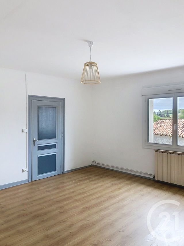 maison à louer - 4 pièces - 153.05 m2 - CASTELNAU D ARBIEU - 32 - MIDI-PYRENEES - Century 21 J.V. Immobilier