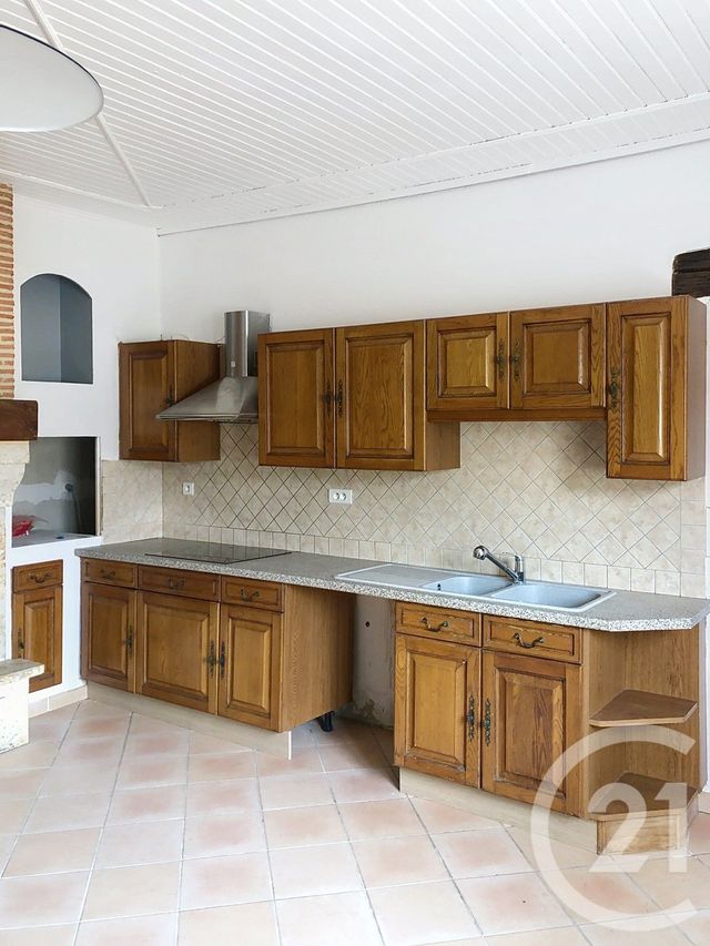 maison à louer - 4 pièces - 153.05 m2 - CASTELNAU D ARBIEU - 32 - MIDI-PYRENEES - Century 21 J.V. Immobilier