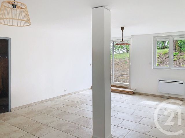 maison à louer - 4 pièces - 153.05 m2 - CASTELNAU D ARBIEU - 32 - MIDI-PYRENEES - Century 21 J.V. Immobilier