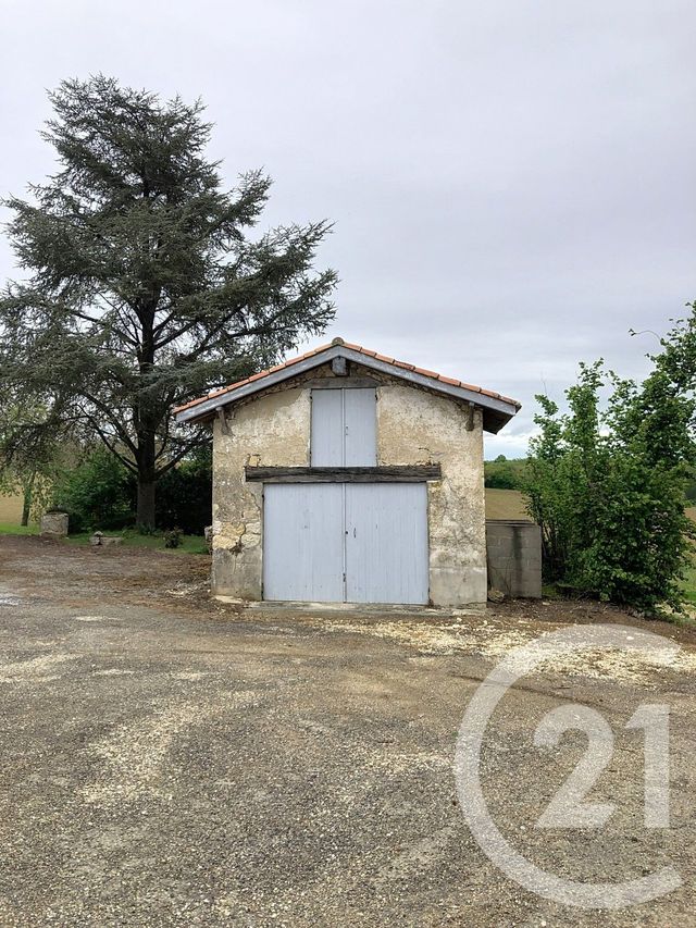 maison à louer - 4 pièces - 153.05 m2 - CASTELNAU D ARBIEU - 32 - MIDI-PYRENEES - Century 21 J.V. Immobilier