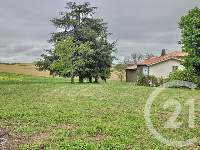 maison à louer - 4 pièces - 153.05 m2 - CASTELNAU D ARBIEU - 32 - MIDI-PYRENEES - Century 21 J.V. Immobilier