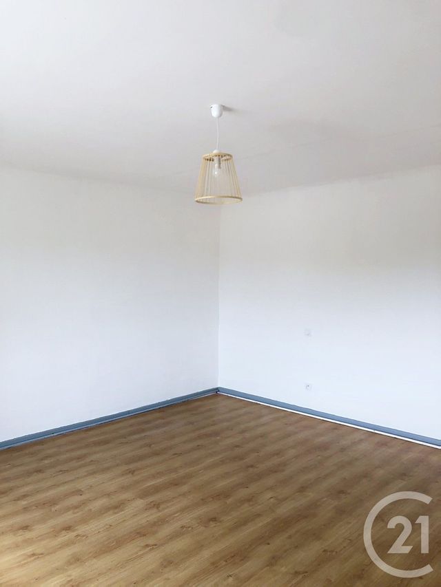 maison à louer - 4 pièces - 153.05 m2 - CASTELNAU D ARBIEU - 32 - MIDI-PYRENEES - Century 21 J.V. Immobilier