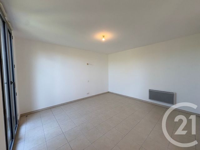 Appartement F1 à louer - 1 pièce - 31.0 m2 - FLEURANCE - 32 - MIDI-PYRENEES - Century 21 J.V. Immobilier