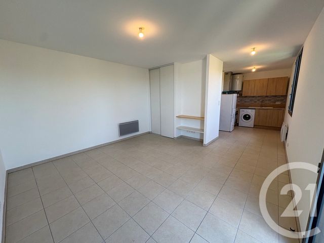 Appartement F1 à louer - 1 pièce - 31.0 m2 - FLEURANCE - 32 - MIDI-PYRENEES - Century 21 J.V. Immobilier