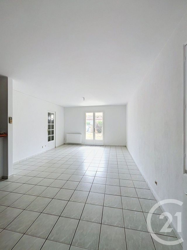 maison à louer - 4 pièces - 82.49 m2 - CASTERA VERDUZAN - 32 - MIDI-PYRENEES - Century 21 J.V. Immobilier