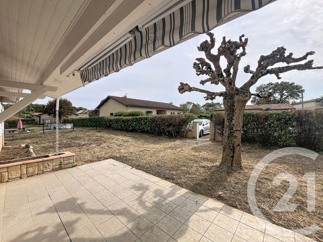 maison à louer - 4 pièces - 82.49 m2 - CASTERA VERDUZAN - 32 - MIDI-PYRENEES - Century 21 J.V. Immobilier