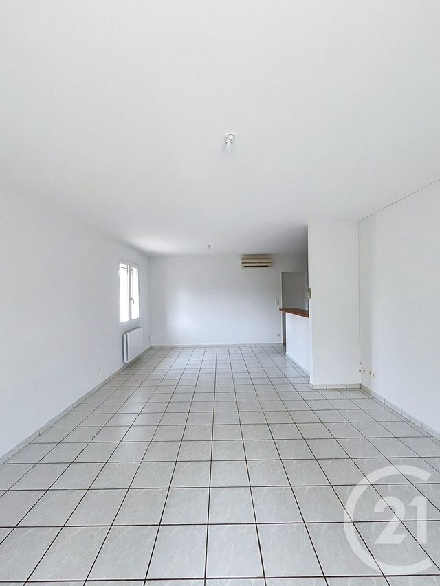maison à louer - 4 pièces - 82.49 m2 - CASTERA VERDUZAN - 32 - MIDI-PYRENEES - Century 21 J.V. Immobilier
