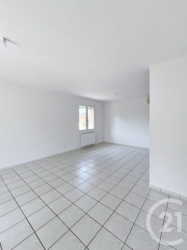 maison à louer - 4 pièces - 82.49 m2 - CASTERA VERDUZAN - 32 - MIDI-PYRENEES - Century 21 J.V. Immobilier