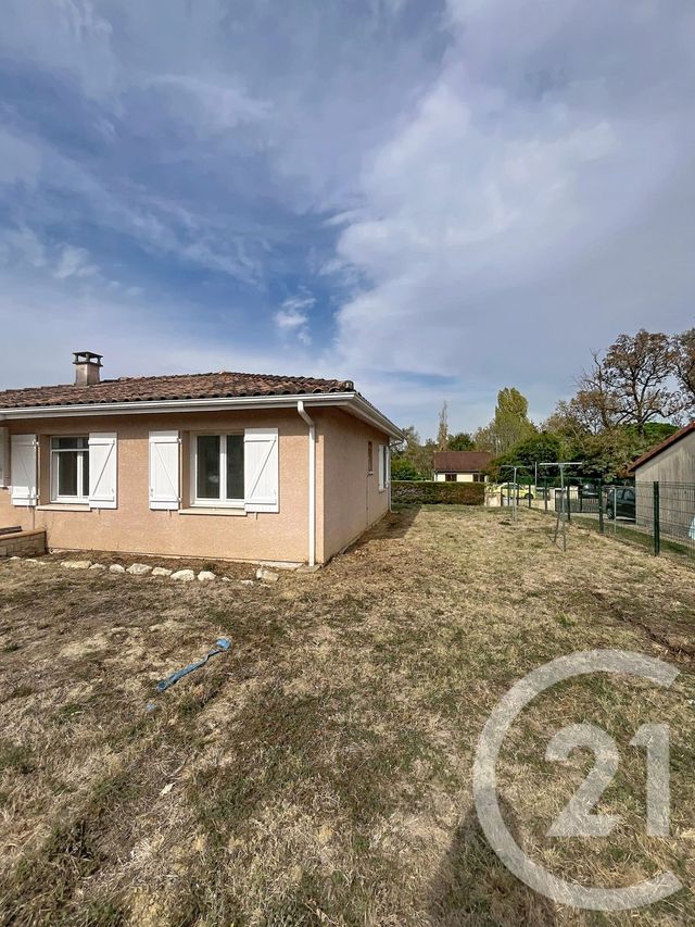 maison à louer - 4 pièces - 82.49 m2 - CASTERA VERDUZAN - 32 - MIDI-PYRENEES - Century 21 J.V. Immobilier