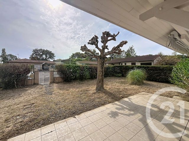 maison à louer - 4 pièces - 82.49 m2 - CASTERA VERDUZAN - 32 - MIDI-PYRENEES - Century 21 J.V. Immobilier