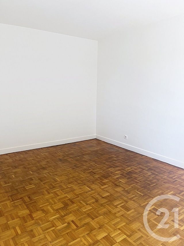 Appartement F3 à louer - 3 pièces - 86.36 m2 - FLEURANCE - 32 - MIDI-PYRENEES - Century 21 J.V. Immobilier