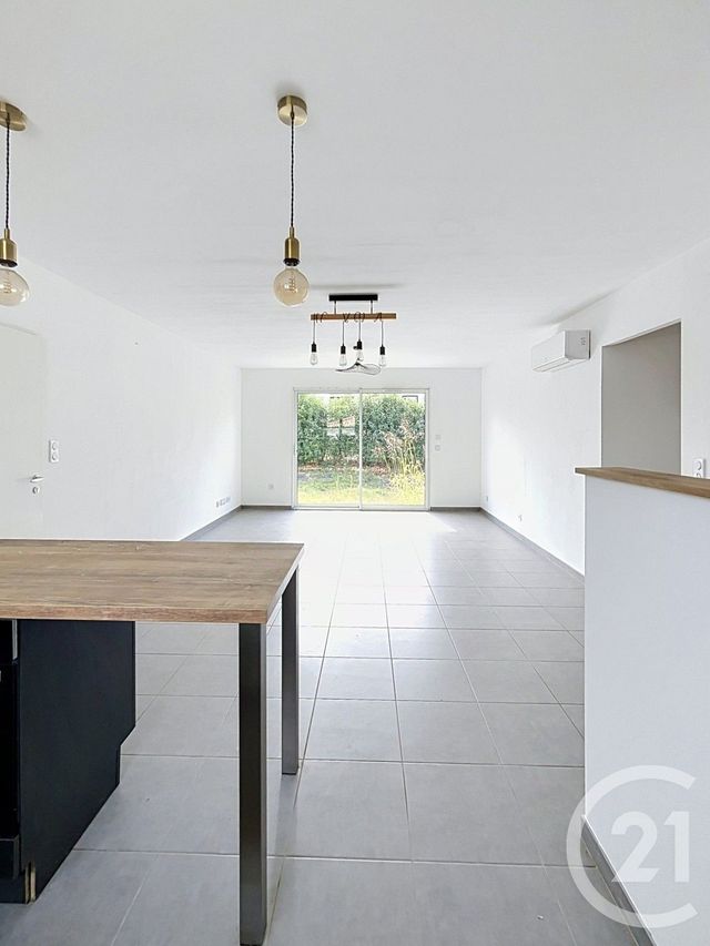 maison à louer - 4 pièces - 80.1 m2 - CAUSSENS - 32 - MIDI-PYRENEES - Century 21 J.V. Immobilier