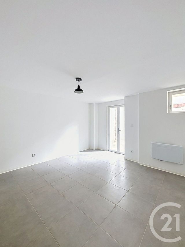 Appartement F2 à louer - 2 pièces - 46.62 m2 - FLEURANCE - 32 - MIDI-PYRENEES - Century 21 J.V. Immobilier