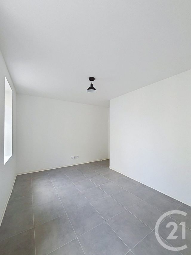 Appartement F2 à louer - 2 pièces - 46.62 m2 - FLEURANCE - 32 - MIDI-PYRENEES - Century 21 J.V. Immobilier