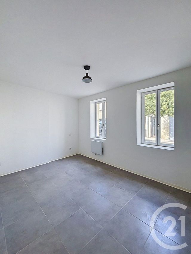 Appartement F2 à louer - 2 pièces - 46.62 m2 - FLEURANCE - 32 - MIDI-PYRENEES - Century 21 J.V. Immobilier