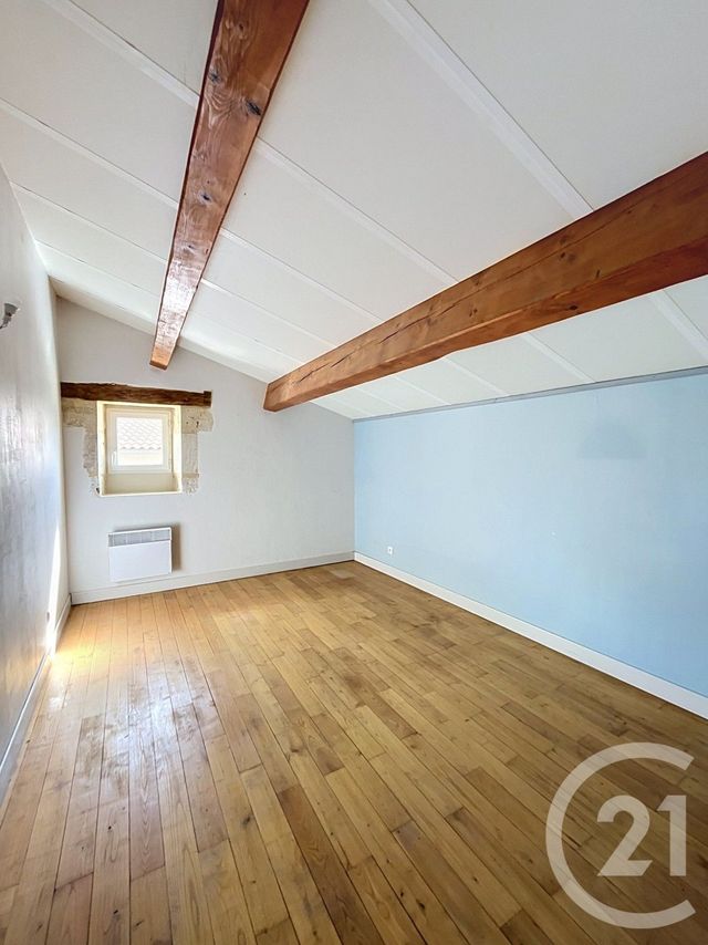 maison à louer - 4 pièces - 174.38 m2 - CASTERA LECTOUROIS - 32 - MIDI-PYRENEES - Century 21 J.V. Immobilier
