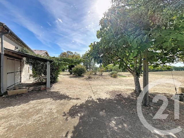 maison à louer - 4 pièces - 174.38 m2 - CASTERA LECTOUROIS - 32 - MIDI-PYRENEES - Century 21 J.V. Immobilier