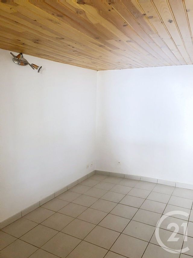 maison à louer - 2 pièces - 72.81 m2 - MONTESTRUC SUR GERS - 32 - MIDI-PYRENEES - Century 21 J.V. Immobilier
