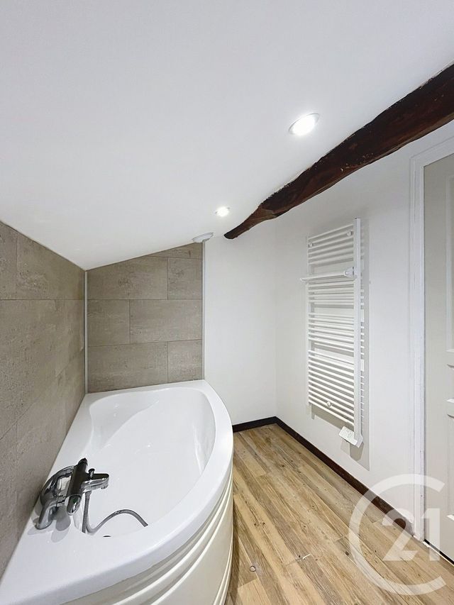 maison à louer - 5 pièces - 164.83 m2 - LECTOURE - 32 - MIDI-PYRENEES - Century 21 J.V. Immobilier